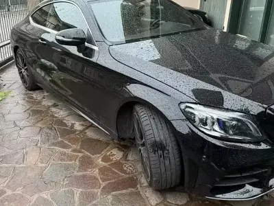 Usata Mercedes C300 245 CV (180 kW) 2021 Nero Coupé