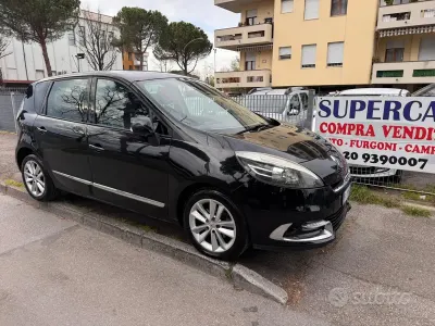 Usata Renault Scénic III XMOD 110 CV (80 kW) 2012 Nero Monovolume
