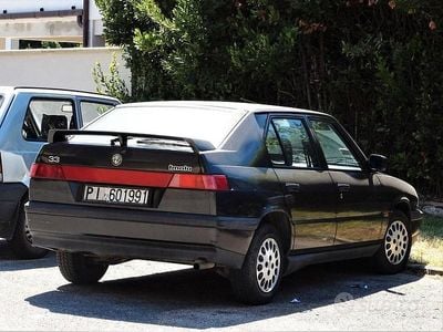 Usado Alfa Romeo 33 88 CV (64 kW) 1992 Negro Berlina