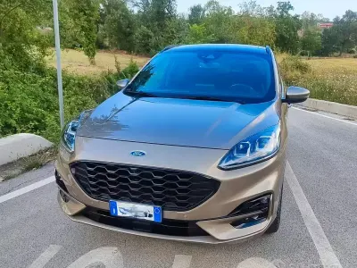 Usata Ford Kuga ST-Line 120 CV (88 kW) 2020 Giallo SUV