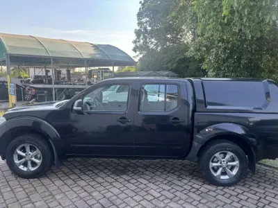 Usata Nissan Navara XE 190 CV (139 kW) 2013 Nero Pick-up