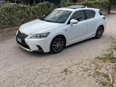 Usata Lexus CT200h 99 CV (72 kW) 2014 Bianco Berlina