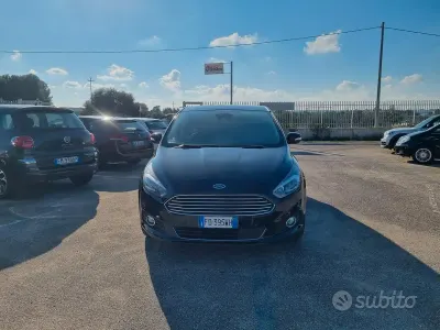 Usata Ford S-MAX S 150 CV (110 kW) 2016 Nero Monovolume