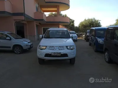 Usata Mitsubishi L200 136 CV (100 kW) 2015 Bianco Pick-up