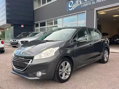 Usata Peugeot 208 82 CV (60 kW) 2015 Grigio Utilitaria