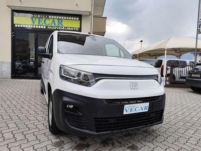 Begagnad Fiat Doblò 131 HK (96 kW) 2023 Vit Minibuss