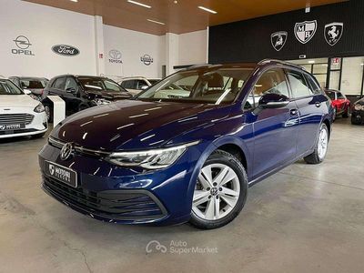 Usata VW Golf VIII Life 110 CV (80 kW) 2021 Blu/azzurro Station wagon