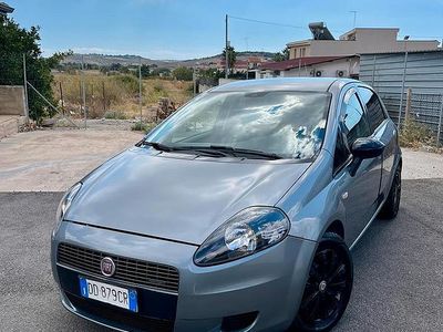 Usata Fiat Grande Punto Active 75 CV (55 kW) 2006 Grigio Utilitaria