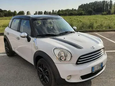 Usata Mini Cooper D Countryman 111 CV (81 kW) 2012 Bianco SUV