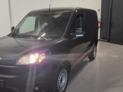 Usata Fiat Doblò Lounge 119 CV (87 kW) 2019 Verde Monovolume