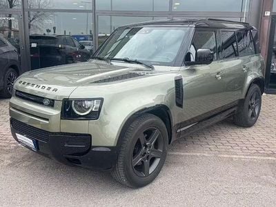 Usata Land Rover Defender SE Dynamic 250 CV (183 kW) 2024 Verde SUV