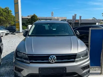 Usata VW Tiguan 150 CV (110 kW) 2019 Grigio SUV