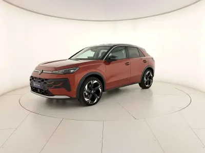 Usata VW T-Roc Style 116 CV (85 kW) 2026 Flame red metallizzato nero SUV