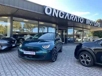 Nuova Fiat 600 La Prima 110 CV (80 kW) 2026 Verde SUV