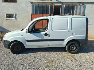 Usata Fiat Doblò 75 CV (55 kW) 2008 Bianco Monovolume
