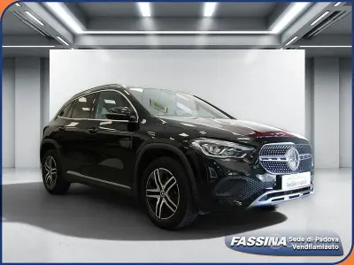 Usata Mercedes GLA180 116 CV (85 kW) 2022 Nero SUV