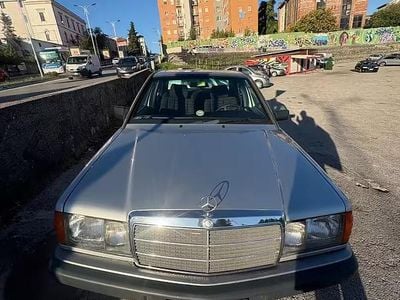 Usata Mercedes 190 105 CV (77 kW) 1992 Grigio Berlina