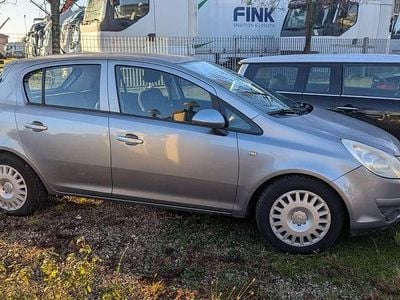 Usata Opel Corsa Enjoy 80 CV (58 kW) 2009 Berlina