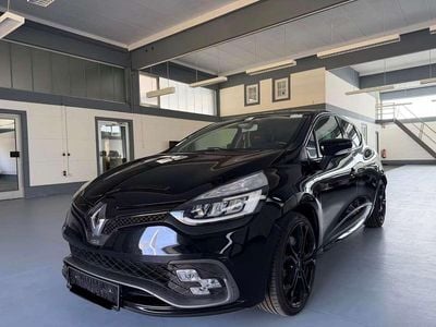 Käytetty Renault Clio IV R.S. 200 HP (147 kW) 2017 Musta Sedan