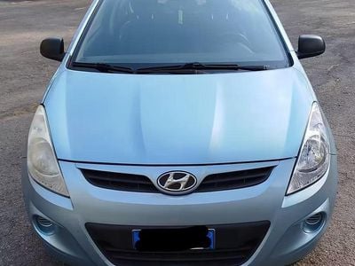 Usata Hyundai i20 78 CV (57 kW) 2009 Blu Utilitaria