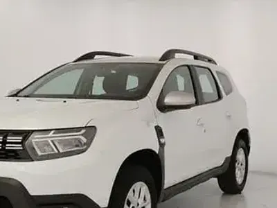 Usata Dacia Duster Journey 101 CV (74 kW) 2023 Grigio SUV