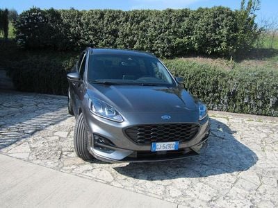 Usata Ford Kuga ST-Line 120 CV (88 kW) 2022 Grigio SUV