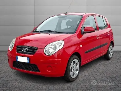 Usata Kia Picanto 63 CV (46 kW) 2011 Rosso Utilitaria