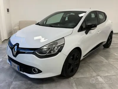 Usata Renault Clio IV Expression 73 CV (53 kW) 2012 Bianco Berlina