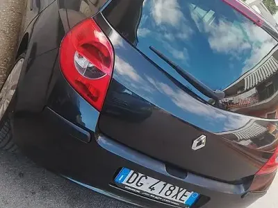 Usata Renault Clio II 105 CV (77 kW) 2007 Nero Berlina