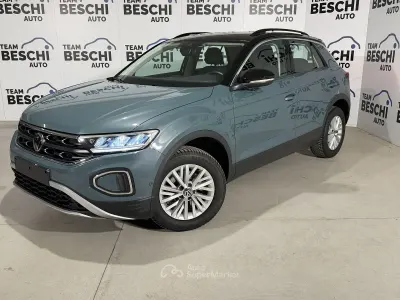 Occasion VW T-Roc Life 150 PK (110 kW) 2025 Blauw SUV