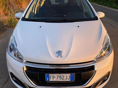 Usata Peugeot 208 75 CV (55 kW) 2018 Bianco Utilitaria