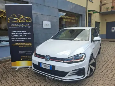 Używany VW Golf VII GTI 245 KM (180 kW) 2019 Biały Sedan/Limuzyna