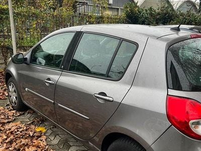 Usata Renault Clio II 75 CV (55 kW) 2011 Berlina