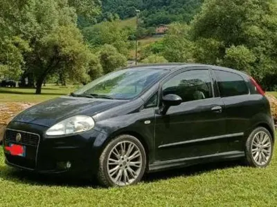 Usata Fiat Grande Punto Sport 120 CV (88 kW) 2008 Nero Utilitaria