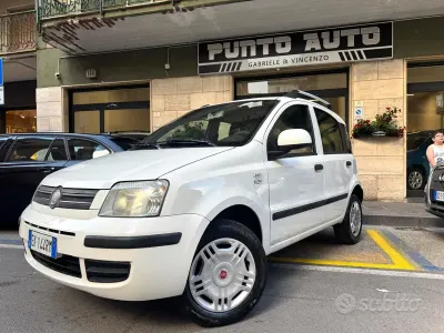 Usata Fiat Panda Classica 69 CV (50 kW) 2012 Bianco Utilitaria