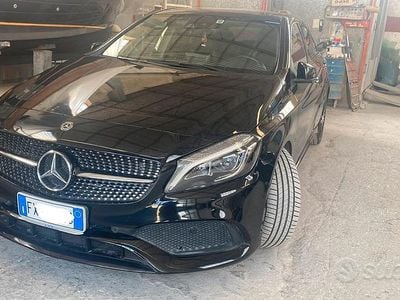 Usata Mercedes A180 Premium 109 CV (80 kW) 2018 Nero Berlina