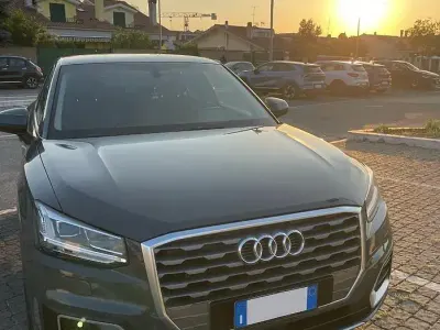 Usata Audi Q2 Business 150 CV (110 kW) 2018 Grigio SUV