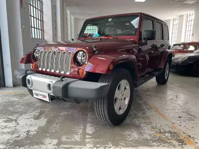 Usata Jeep Wrangler Unlimited Sahara 199 CV (146 kW) 2010 Marrone SUV