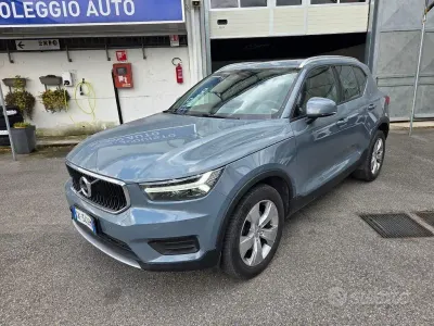 Begagnad Volvo XC40 Plus 197 HK (144 kW) 2022 Blå SUV