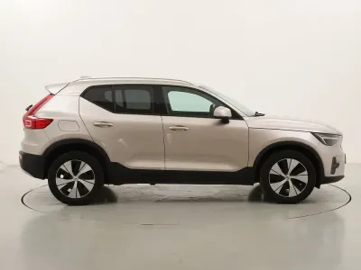 Usata Volvo XC40 Core 129 CV (94 kW) 2023 Grigiogrigio SUV