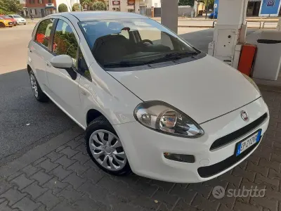 Usata Fiat Grande Punto S 69 CV (50 kW) 2013 Bianco Utilitaria