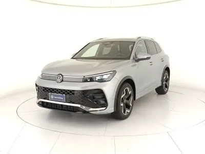 Usata VW Tiguan R-line 150 CV (110 kW) 2025 Argento SUV