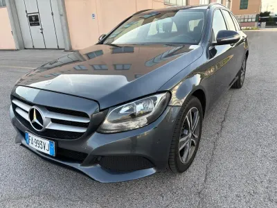Usata Mercedes C180 Executive 115 CV (84 kW) 2015 Argento Station wagon