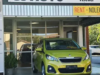 Begagnad Peugeot 108 Active 72 HK (52 kW) 2018 Grön Sedan