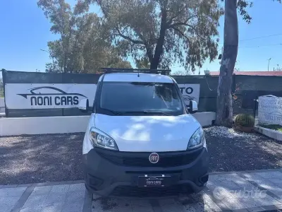Begagnad Fiat Doblò 95 HK (69 kW) 2018 Vit Minibuss