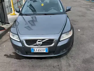 Usata Volvo V50 115 CV (84 kW) 2011 Marrone Station wagon