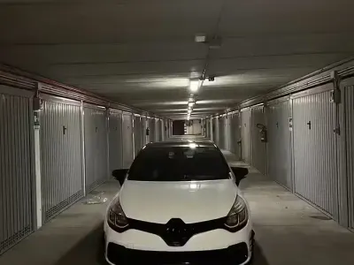 Second-hand Renault Clio IV R.S. 200 CP (147 kW) 2015 Berlinǎ