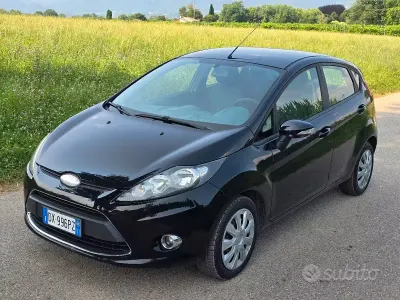 Usata Ford Fiesta 82 CV (60 kW) 2009 Nero Berlina