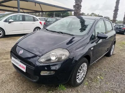 Usata Fiat Punto Easy 77 CV (56 kW) 2012 Blu Utilitaria