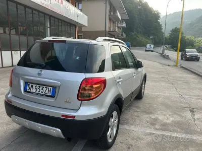 Usata Fiat Sedici Dynamic 120 CV (88 kW) 2007 Grigio SUV